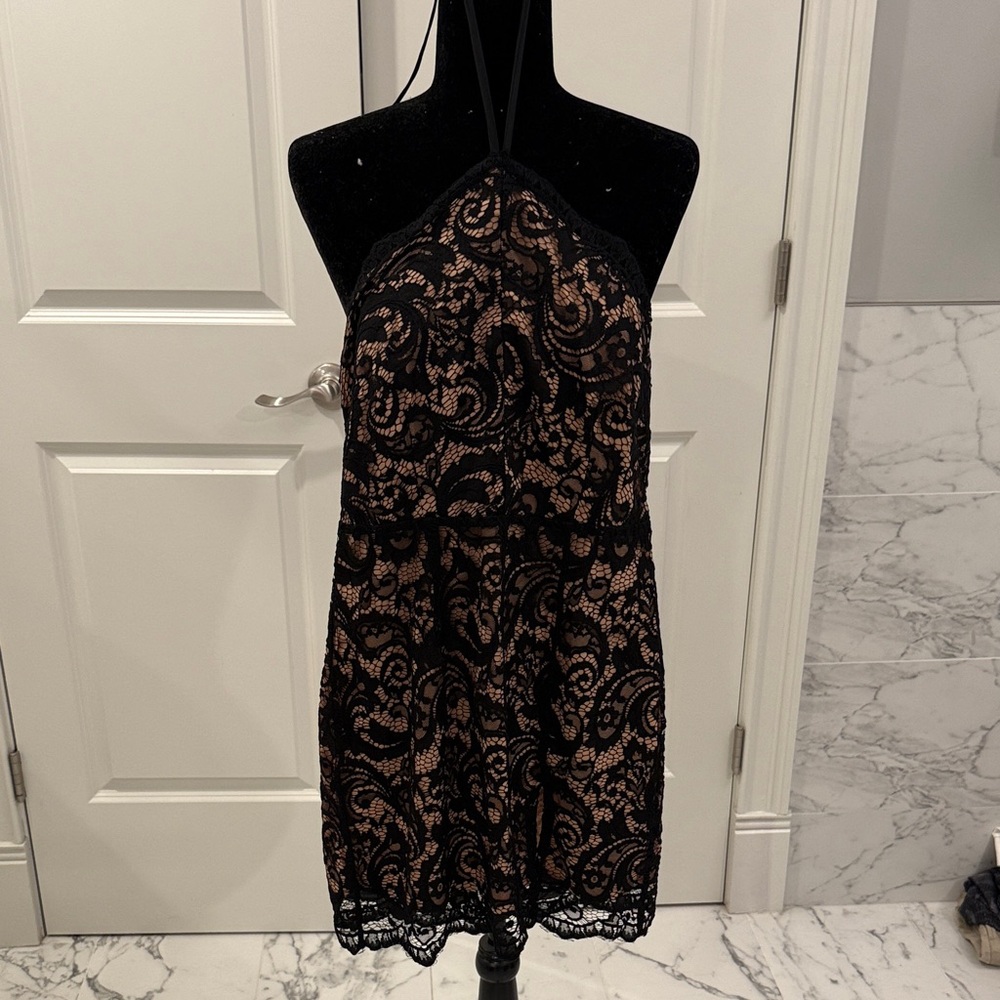 Elegant Black Lace Halter Dress